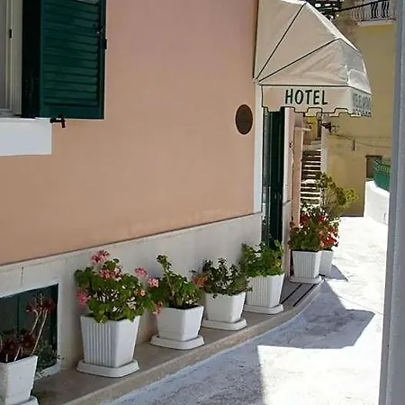 Del Capitano 2*