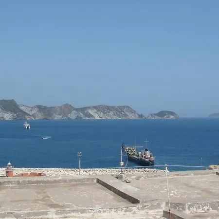 Del Capitano 2* Ponza