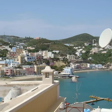 Del Capitano מלון