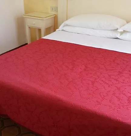 Del Capitano Hotell 2*